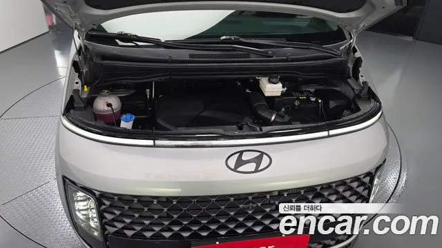 Hyundai Staria 2024 thumb 6