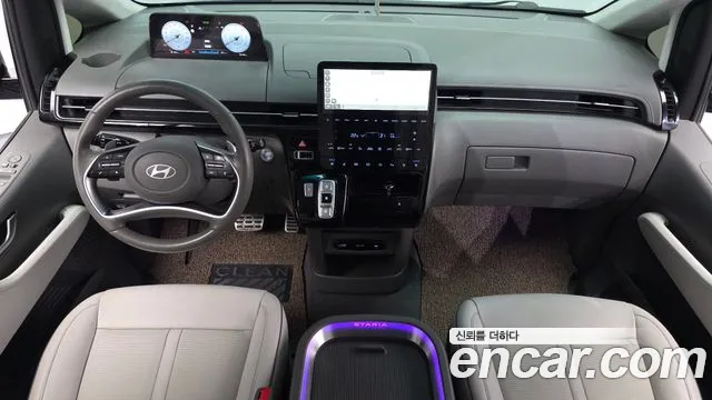 Hyundai Staria 2024 thumb 7