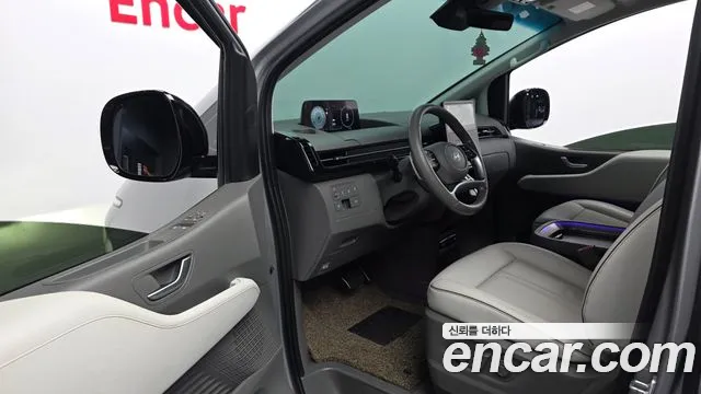 Hyundai Staria 2024 thumb 10