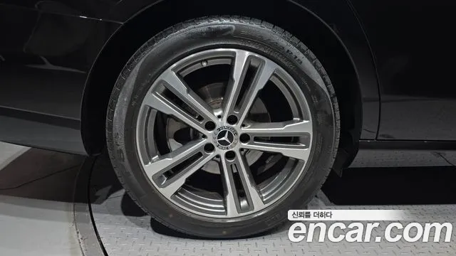 Mercedes-Benz E-Класс 2023 thumb 5