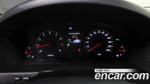 Kia Opirus 2011 thumb 8
