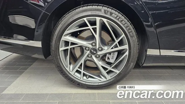 Genesis G90 2022 thumb 5