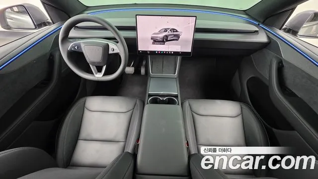 Tesla Model Y 2026 thumb 7