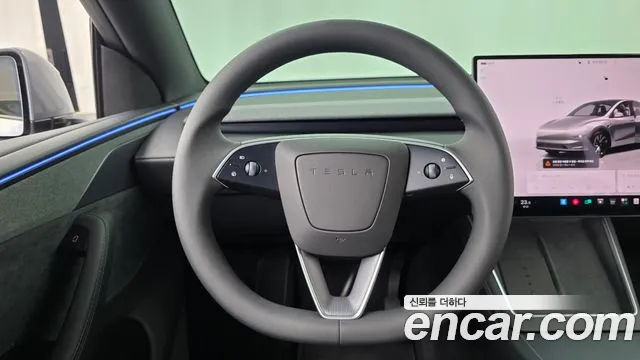 Tesla Model Y 2026 thumb 12