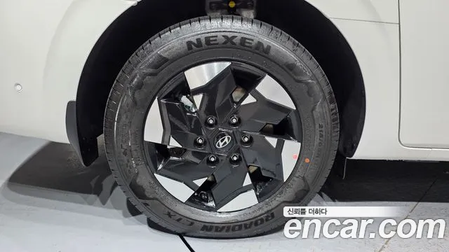 Hyundai Staria 2026 thumb 5