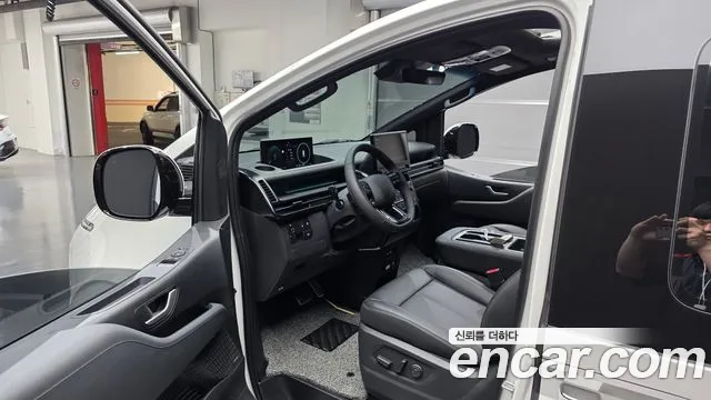 Hyundai Staria 2026 thumb 10