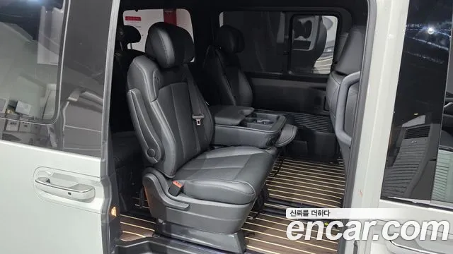 Hyundai Staria 2026 thumb 11