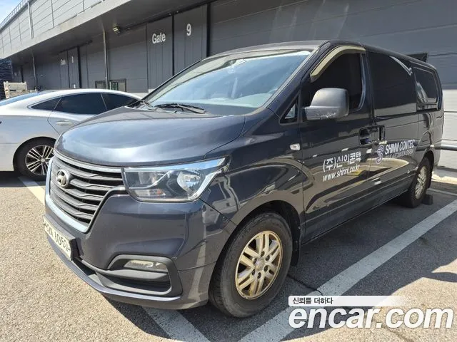 Hyundai Starex 2018 thumb 2