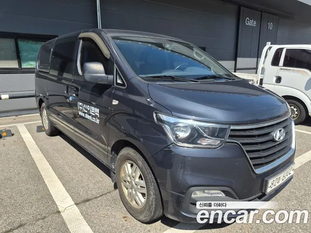 Hyundai Starex 2018 thumb 3