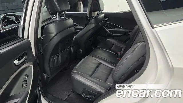 Hyundai Santa Fe 2016 thumb 12
