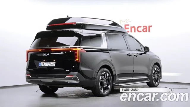 Kia Carnival 2024 thumb 2