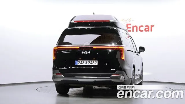 Kia Carnival 2024 thumb 4