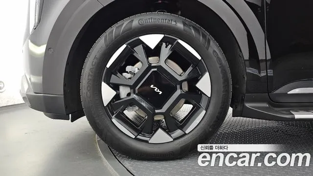 Kia Carnival 2024 thumb 5