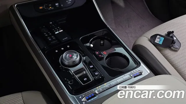Kia Carnival 2024 thumb 9