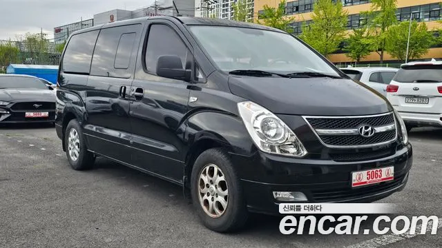 Hyundai Starex 2011 thumb 2