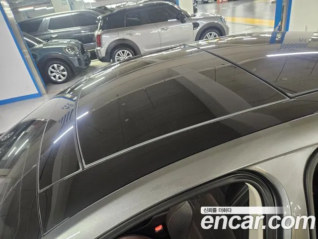 Renault-KoreaSamsung Megane 2016 thumb 10