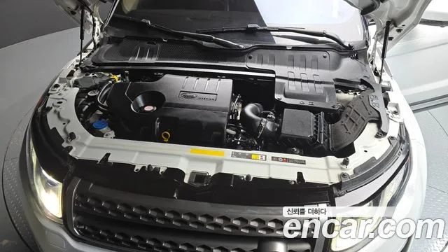 Land Rover Range Rover Evoque 2018 thumb 6