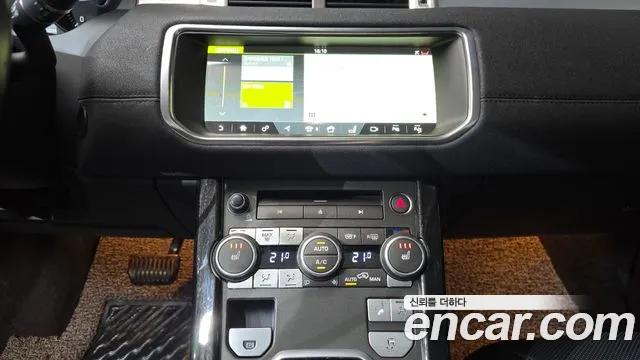 Land Rover Range Rover Evoque 2018 thumb 12