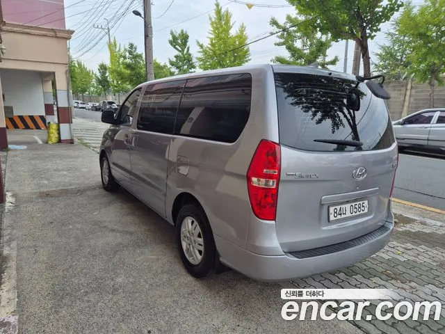 Hyundai Starex 2017 thumb 4