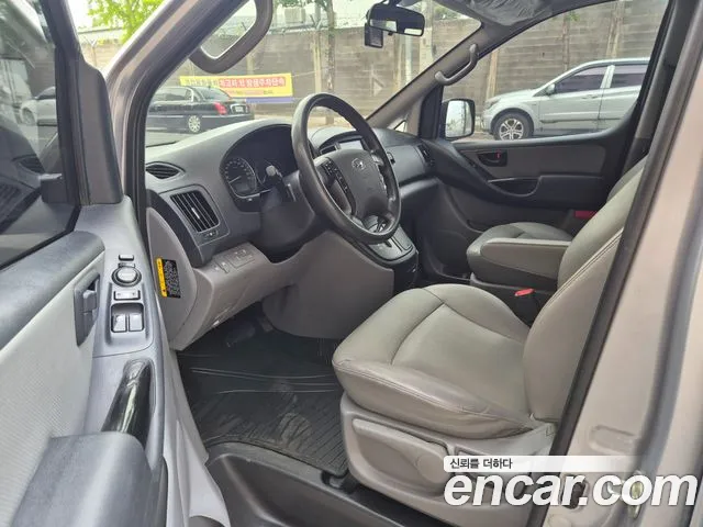 Hyundai Starex 2017 thumb 8
