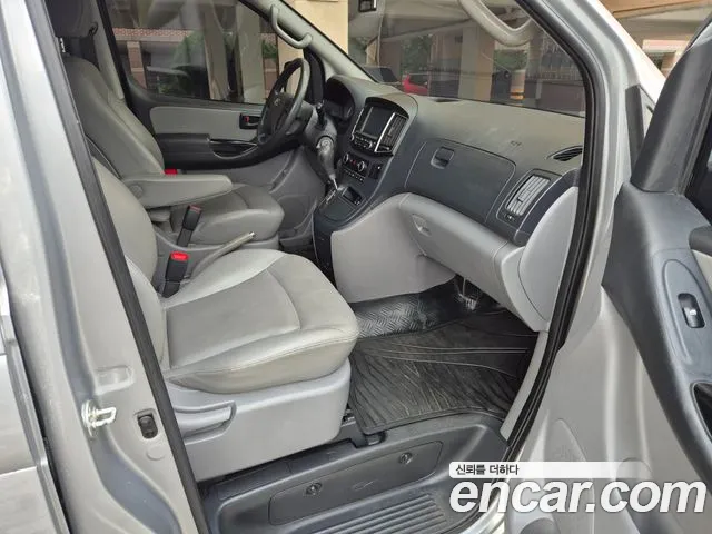 Hyundai Starex 2017 thumb 9