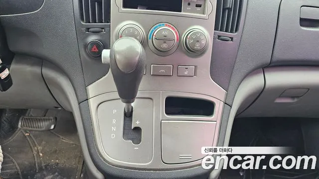 Hyundai Starex 2011 thumb 10