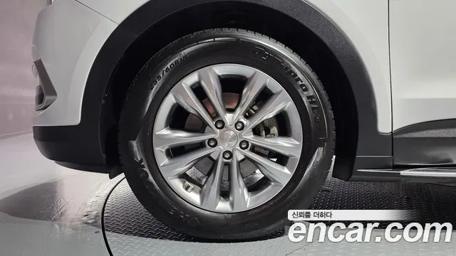Hyundai Santa Fe 2017 thumb 5