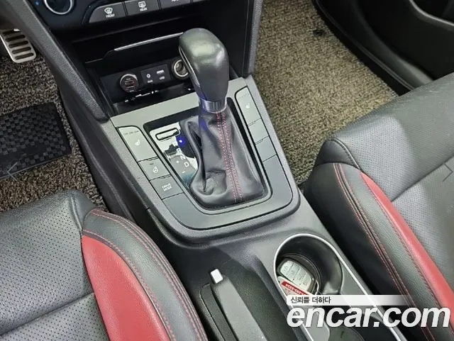 Hyundai Avante 2016 thumb 8