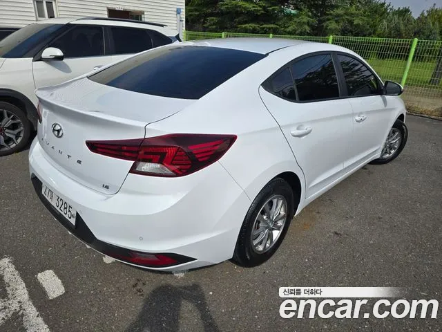Hyundai Avante 2018 thumb 2
