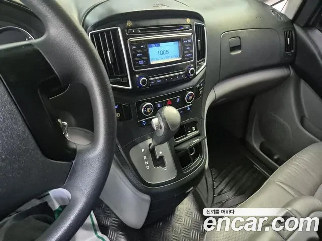 Hyundai Starex 2017 thumb 12