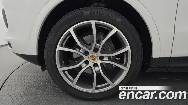 Porsche Cayenne 2020 thumb 5