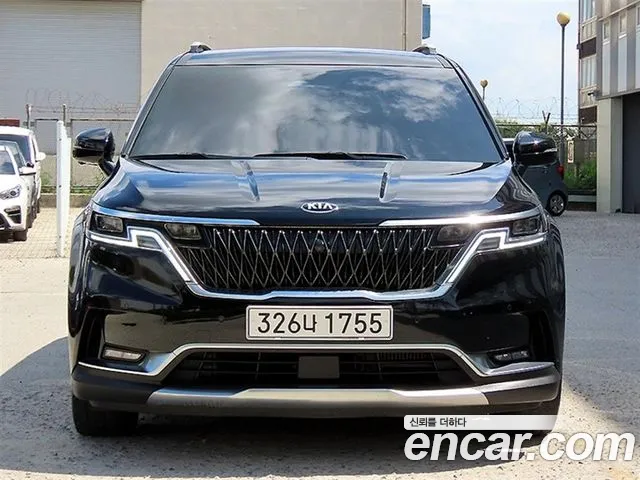 Kia Carnival 2021 thumb 2