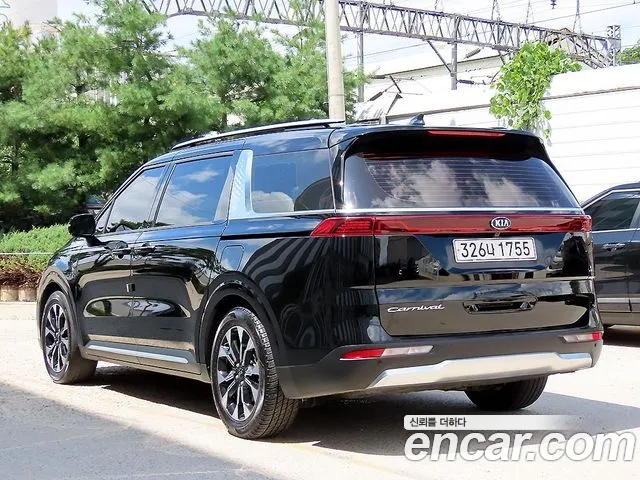 Kia Carnival 2021 thumb 3