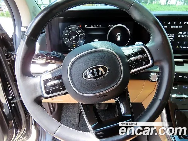 Kia Carnival 2021 thumb 9