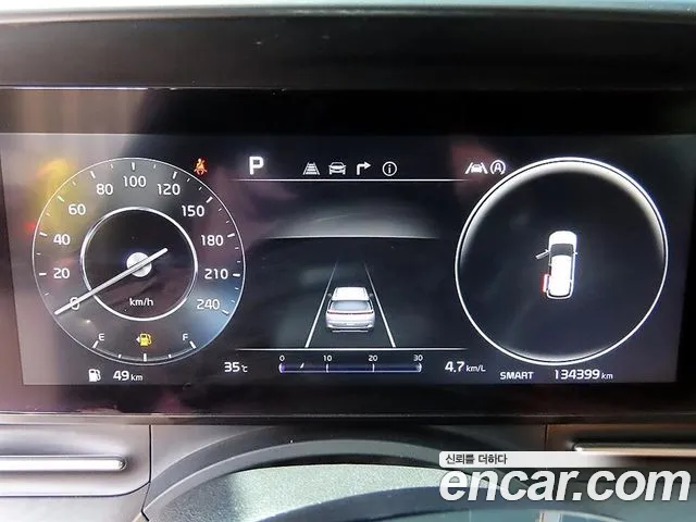 Kia Carnival 2021 thumb 10