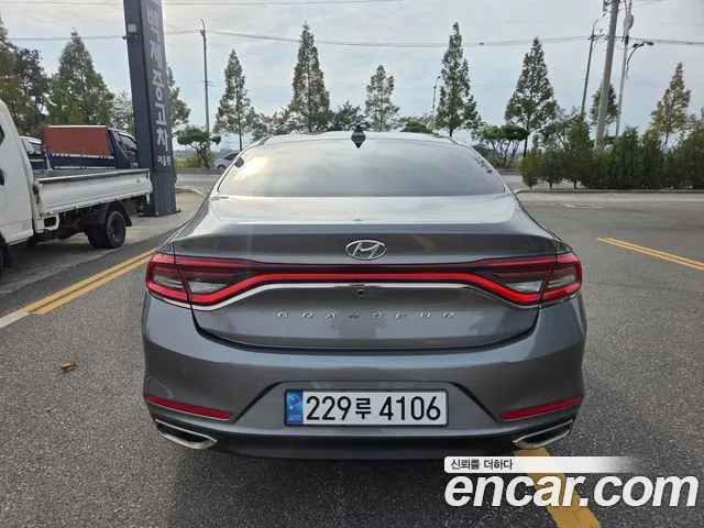Hyundai Grandeur 2017 thumb 6