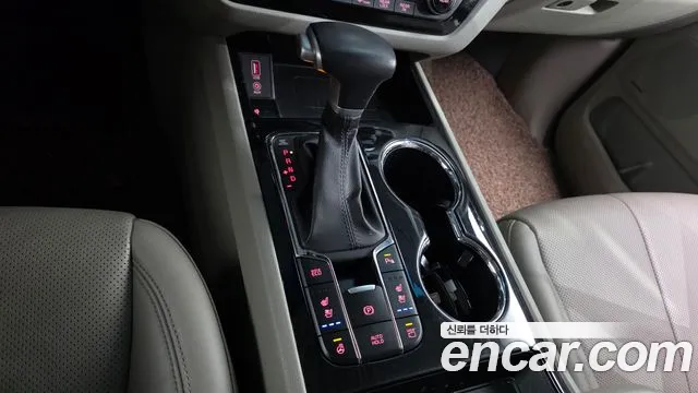 Kia Carnival 2019 thumb 9
