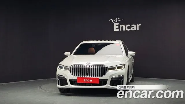 BMW 7-Series 2020 thumb 3