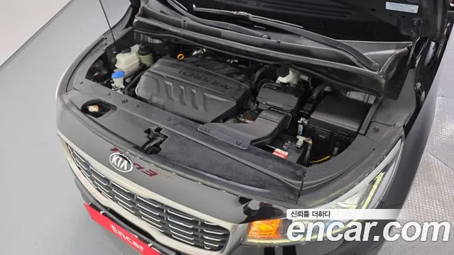 Kia Carnival 2019 thumb 6
