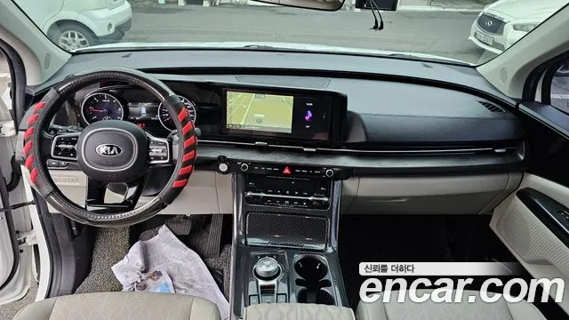 Kia Carnival 2021 thumb 8