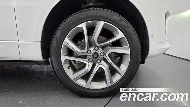 Land Rover Range Rover Sport 2019 thumb 5