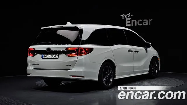 Honda Odyssey 2023 thumb 2