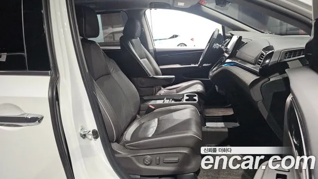 Honda Odyssey 2023 thumb 12