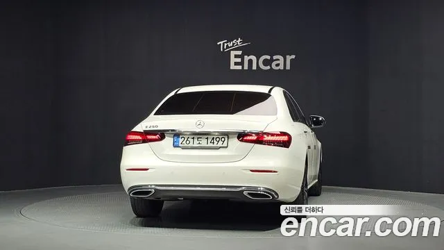 Mercedes-Benz E-Класс 2022 thumb 4