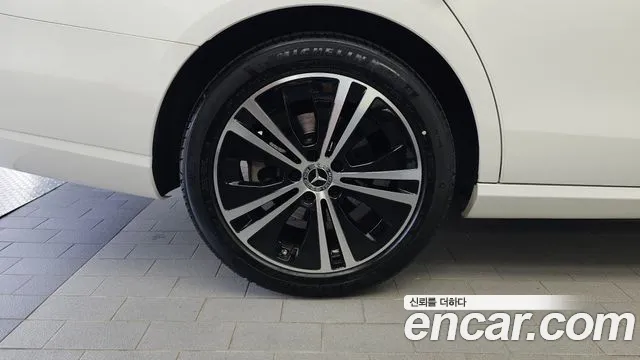 Mercedes-Benz E-Класс 2022 thumb 5