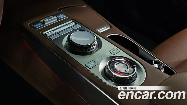 Genesis GV70 2022 thumb 9