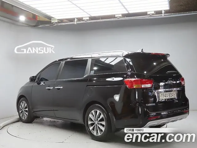 Kia Carnival 2018 thumb 2