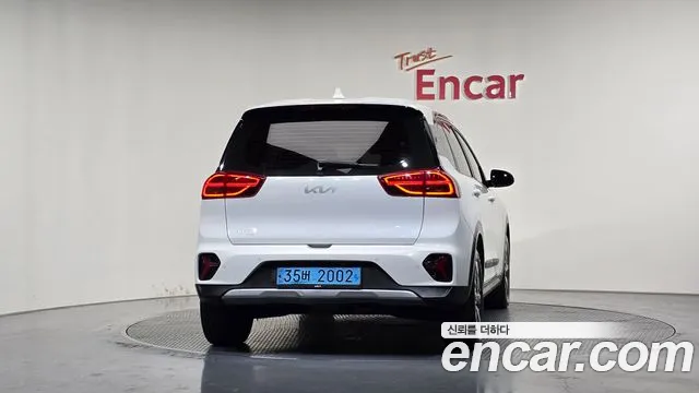 Kia Niro 2022 thumb 4