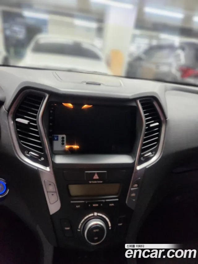 Hyundai Santa Fe 2014 thumb 9