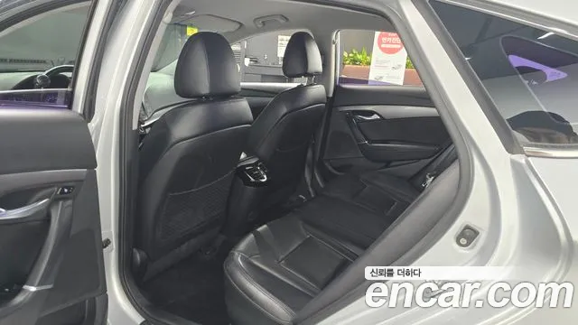Hyundai i40 2013 thumb 10